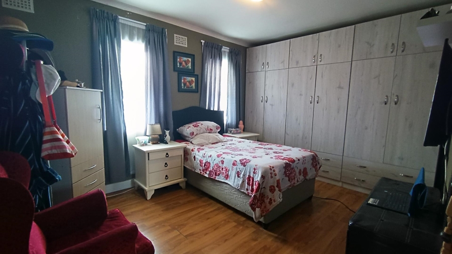 5 Bedroom Property for Sale in Yorkshire Estate Western Cape